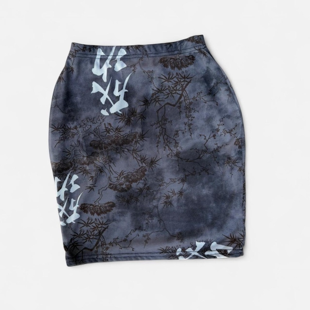 PrettyLittleThing Grey Tie-Dye Asian Character Print Mesh Mini Skirt